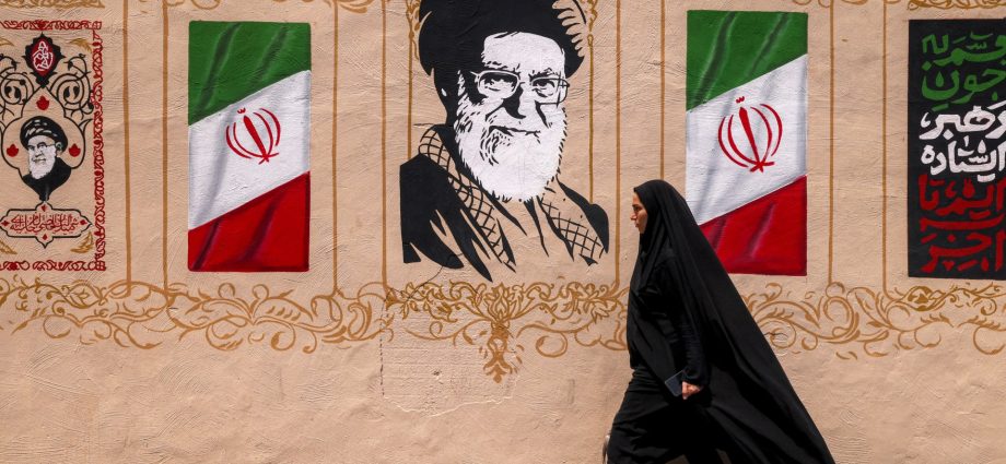 iran-war-live:-tehran-demands-end-to-us-blockade-to-reopen-strait-of-hormuz