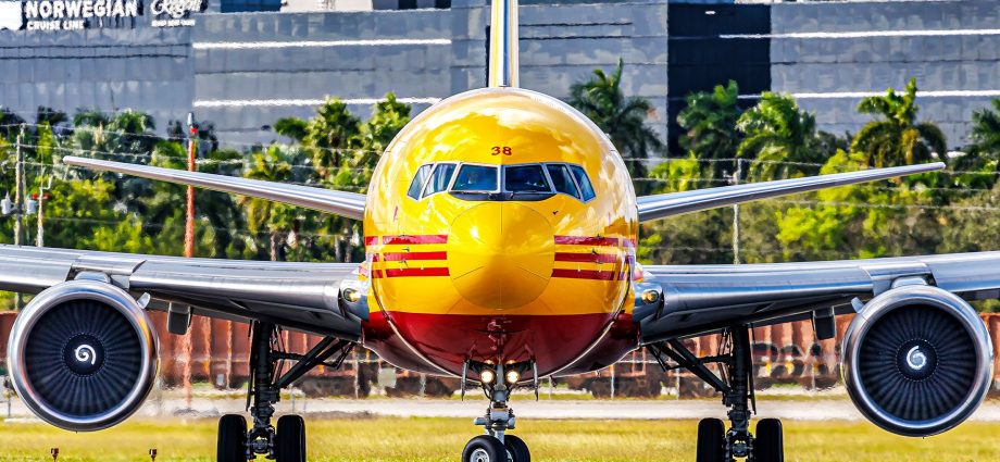 the-widebody-quietly-replacing-the-boeing-767-on-cargo-routes-is-not-what-you-think