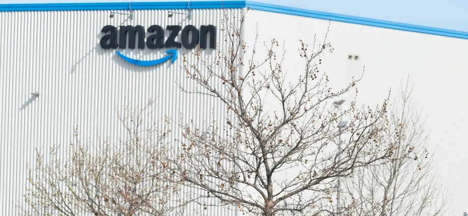 amazon-is-creating-the-biggest-pollution-source-in-the-entire-country
