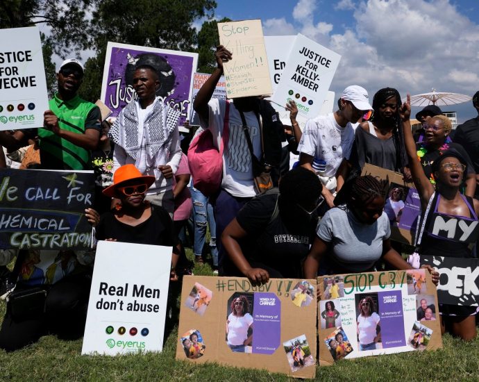 women’s-day-in-south-africa-turns-70-with-equality-still-out-of-reach