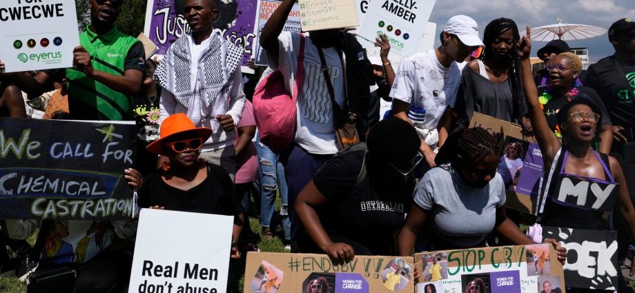 women’s-day-in-south-africa-turns-70-with-equality-still-out-of-reach