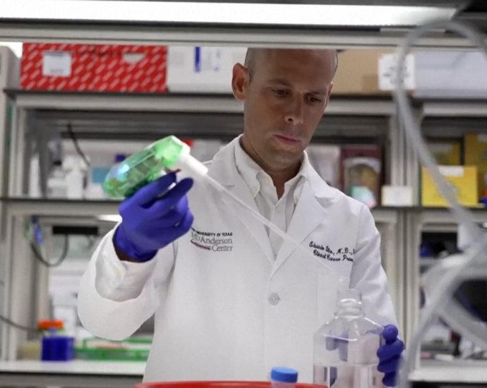 vaccines-aim-to-reduce-colon-cancer-risk,-with-early-trials-targeting-lynch-syndrome