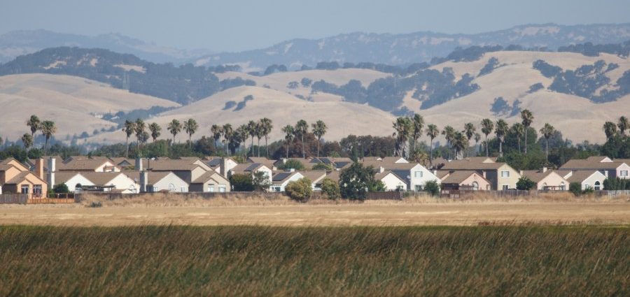 cyberattacks-knock-out-california-city’s-911-operations