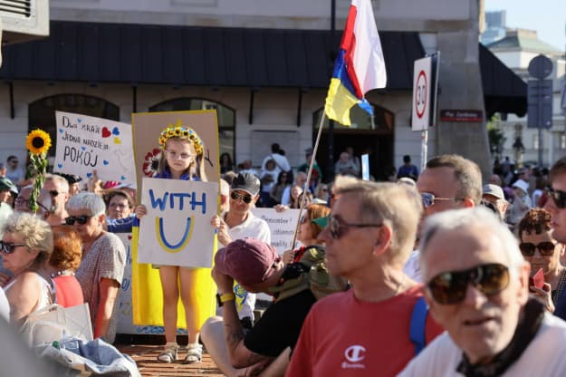 poles-protest-in-22-cities-as-attacks-on-ukrainians-escalate