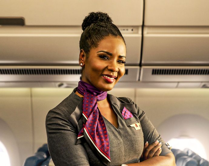 do-us-flight-attendants-have-a-retirement-age-like-pilots?