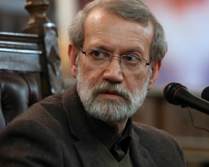 iran-commission-approves-outlines-of-a-draft-bill-blocking-us-ships-from-strait-of-hormuz