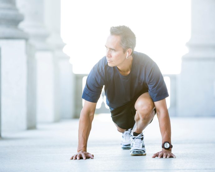 15 Best Mobility Exercises to Boost All Kinds of Workouts