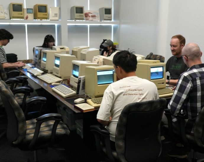 as-ai-grips-world,-the-thrill-of-collecting-vintage-computers-is-growing