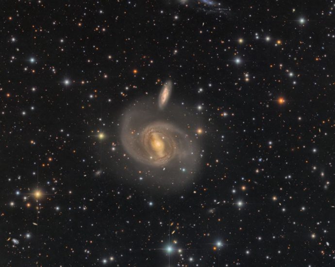 apod:-2026-august-10-–-three-galaxy-pairs