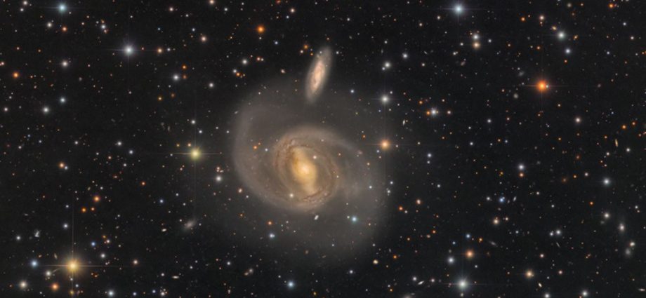 apod:-2026-august-10-–-three-galaxy-pairs