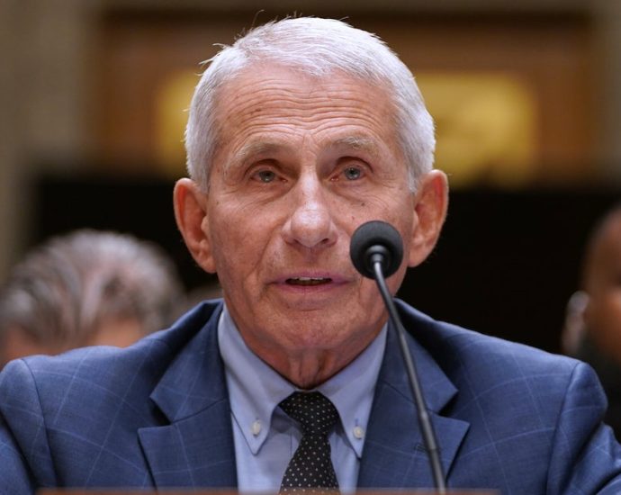 bill-maher-drags-gop-senator-over-releasing-fauci-diary:-‘babe…’