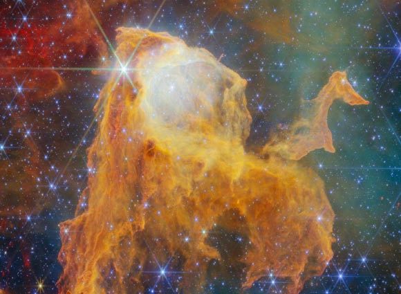 Webb Finds Stellar ‘Treasure Chest’ in Carina Nebula