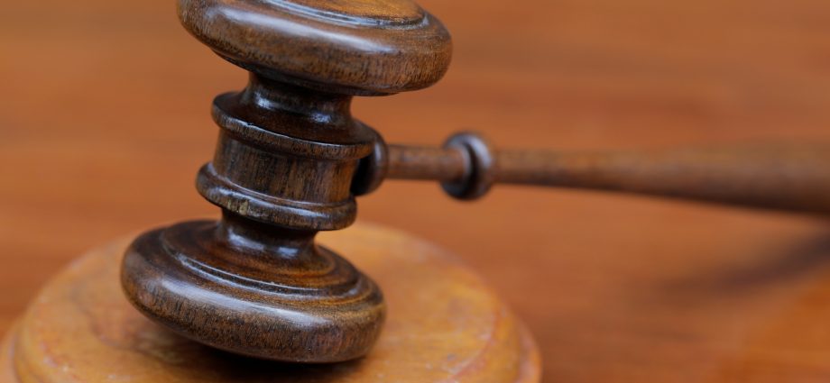 civil-rights-group,-blind-woman-says-jury-disqualification-a-‘systemic’-issue-in-new-york
