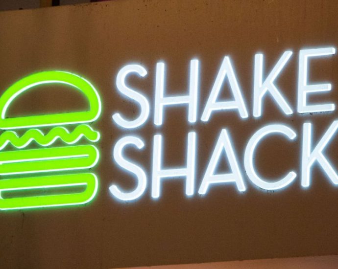 shake-shack-says-tech-glitch-explains-viral-no-tip-video