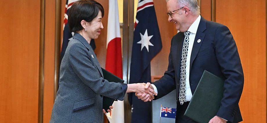 australia’s-pm-anthony-albanese-under-fire-for-‘melons’-gag-about-japanese-leader