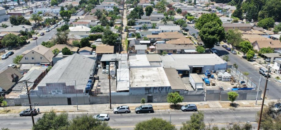 toxic-site-near-south-la.-homes-finally-faces-state-cleanup-order