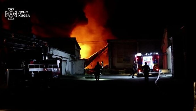russia-launches-massive-overnight-barrage-on-ukraine,-leaving-nine-dead