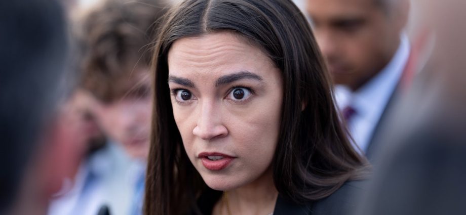 aoc-admits-‘woke-1.0-was-crazy’-while-defending-covid-era-culture-shift