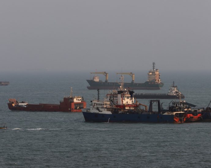 the-traitor-claims-us-has-‘100%’-control-of-strait-of-hormuz
