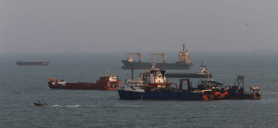 the-traitor-claims-us-has-‘100%’-control-of-strait-of-hormuz