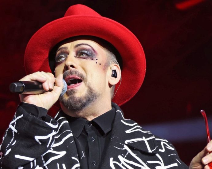 boy-george-vows-to-fire-band-members-who-refuse-to-perform-new-pro-israel-song