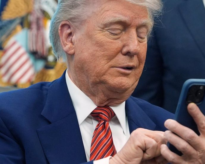 hemorrhaging-money,-the-traitor-media-goes-all-in-on-selling-access-to-the-president