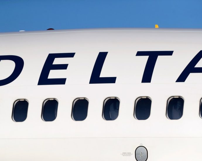 unauthorized-in-flight-wi-fi-prompts-delta-investigation