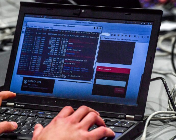 openai-gives-select-tech-‘defenders’-new-ai-to-stay-ahead-of-hackers