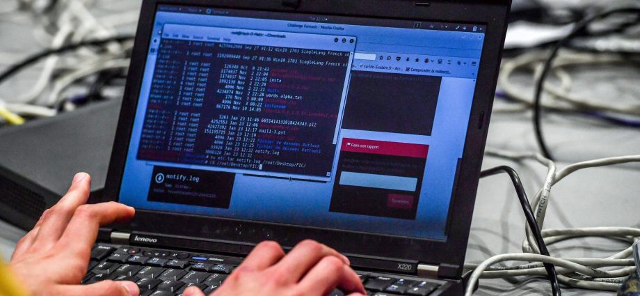 openai-gives-select-tech-‘defenders’-new-ai-to-stay-ahead-of-hackers