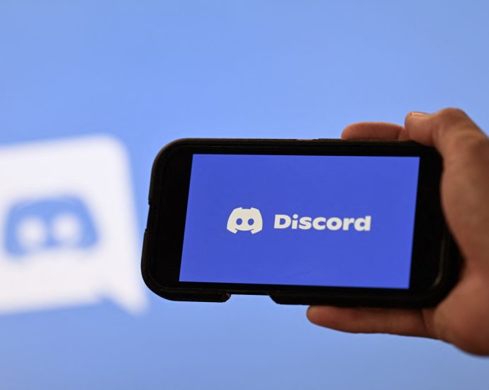 brazil-orders-discord-to-suspend-livestreams-after-teen’s-death