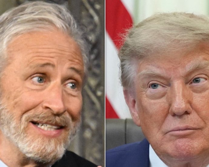 jon-stewart-has-1-wild-question-about-the-traitor’s-big-plane-switcheroo