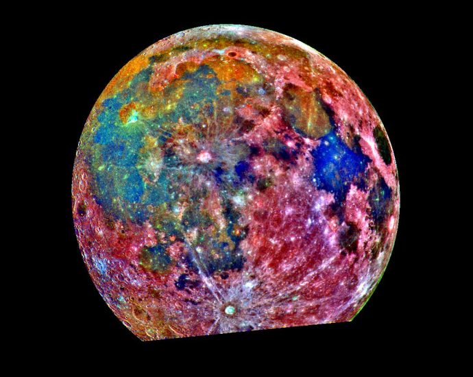 nasa-data-helps-commercial-space-plan-living-off-our-moon
