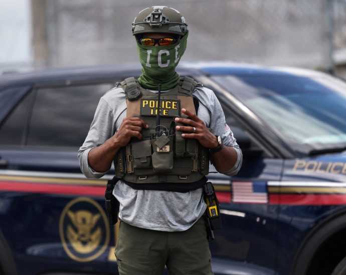 the-traitor-administration-plans-to-give-ice-officers-electric-shock-gloves