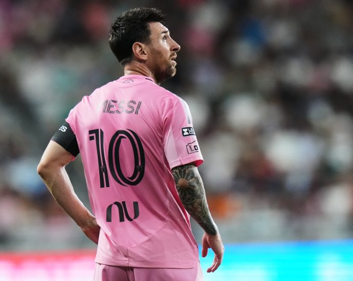 messi-plays-in-inter-miami-defeat-by-leon-only-hours-after-retirement-hint