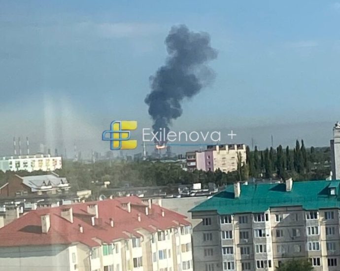 ukraine-strikes-gazprom’s-salavat-refinery-again-as-russia’s-fuel-shortages-return-in-16-regions