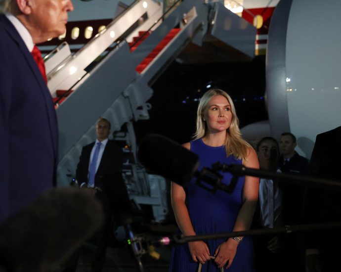 press-secretary-karoline-leavitt-says-she-is-stepping-down-to-focus-on-family