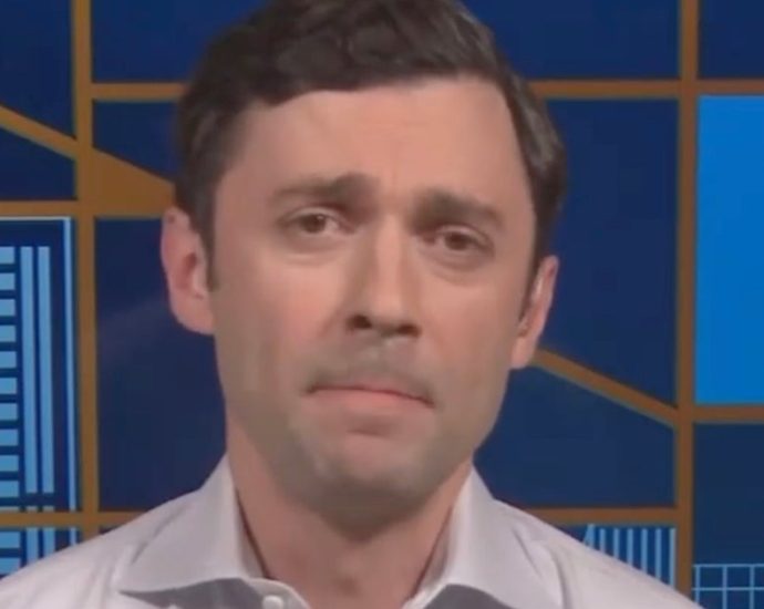 jon-ossoff-lists-all-the-ways-the-traitor’s-iran-war-is-a-‘complete-fiasco’