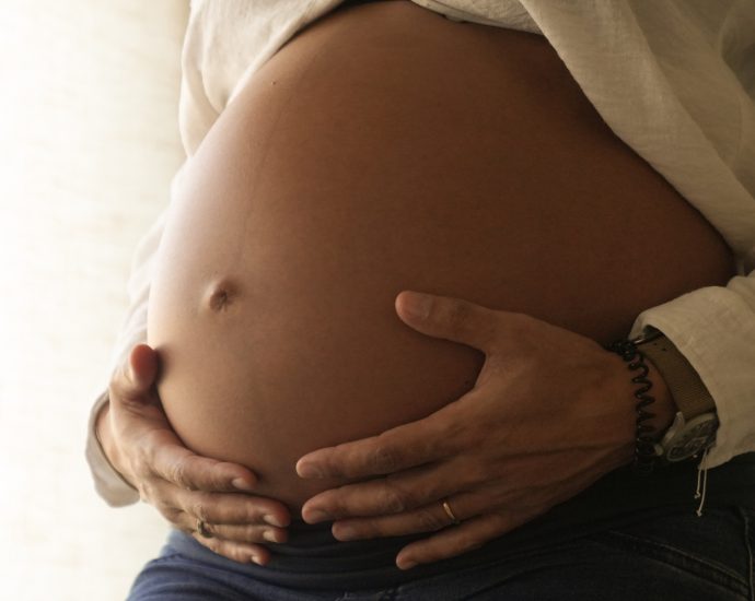 surrogate-fights-for-custody-after-fleeing-to-texas-to-have-baby-that-parents-wanted-aborted