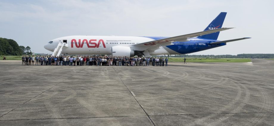 updated-livery-for-nasa’s-b777-200er-research-aircraft