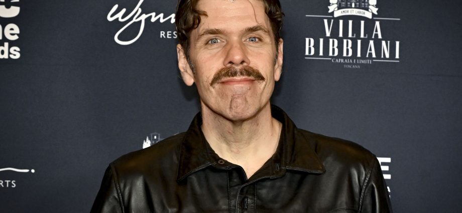perez-hilton-has-long-road-to-recovery,-had-struggled-with-depression,-sister-says