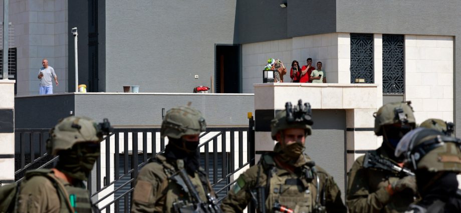 huckabee-calls-israeli-settlers-‘terrorists’:-can-us-push-end-qusra-siege?