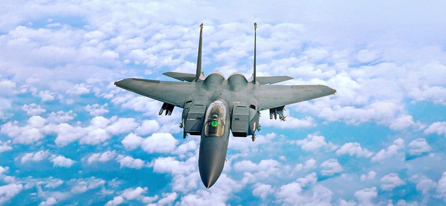 the-5-guard-squadrons-flying-the-us-air-force’s-last-f-15cs,-a-10s-&-early-f-16s