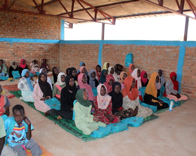 how-a-sudanese-refugee-became-a-head-teacher-in-a-chadian-camp
