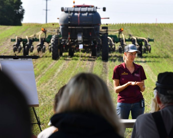expanding-and-deepening-climate-reporting-through-local-messengers