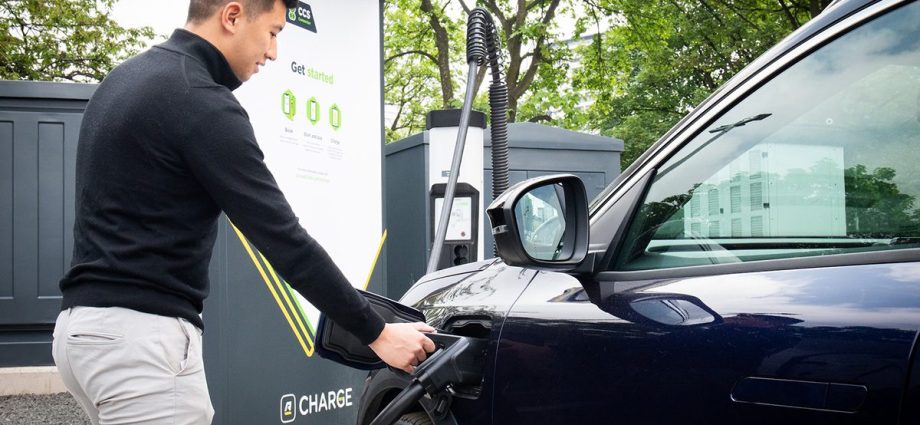 arnold-clark-charge-partners-with-octopus-to-launch-discounted-ev-charging-subscription