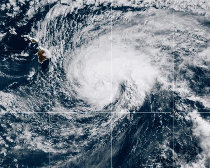 tropical-storm-lala-expected-to-strengthen-as-it-nears-hawaii