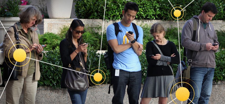 everyone-is-glued-to-their-phones.-these-apps-and-gadgets-may-help-you-disconnect
