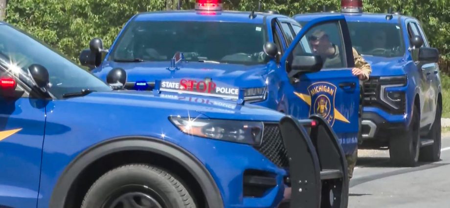 13-year-old-survivor-of-michigan-rampage-called-911-to-report-she’d-been-shot