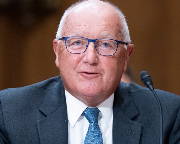 canadian-petition-to-expel-us-ambassador-gains-over-170,000-signatures