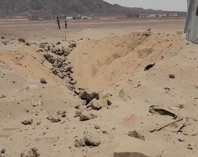 yemen’s-government-says-houthi-strikes-hit-residential-areas-in-marib